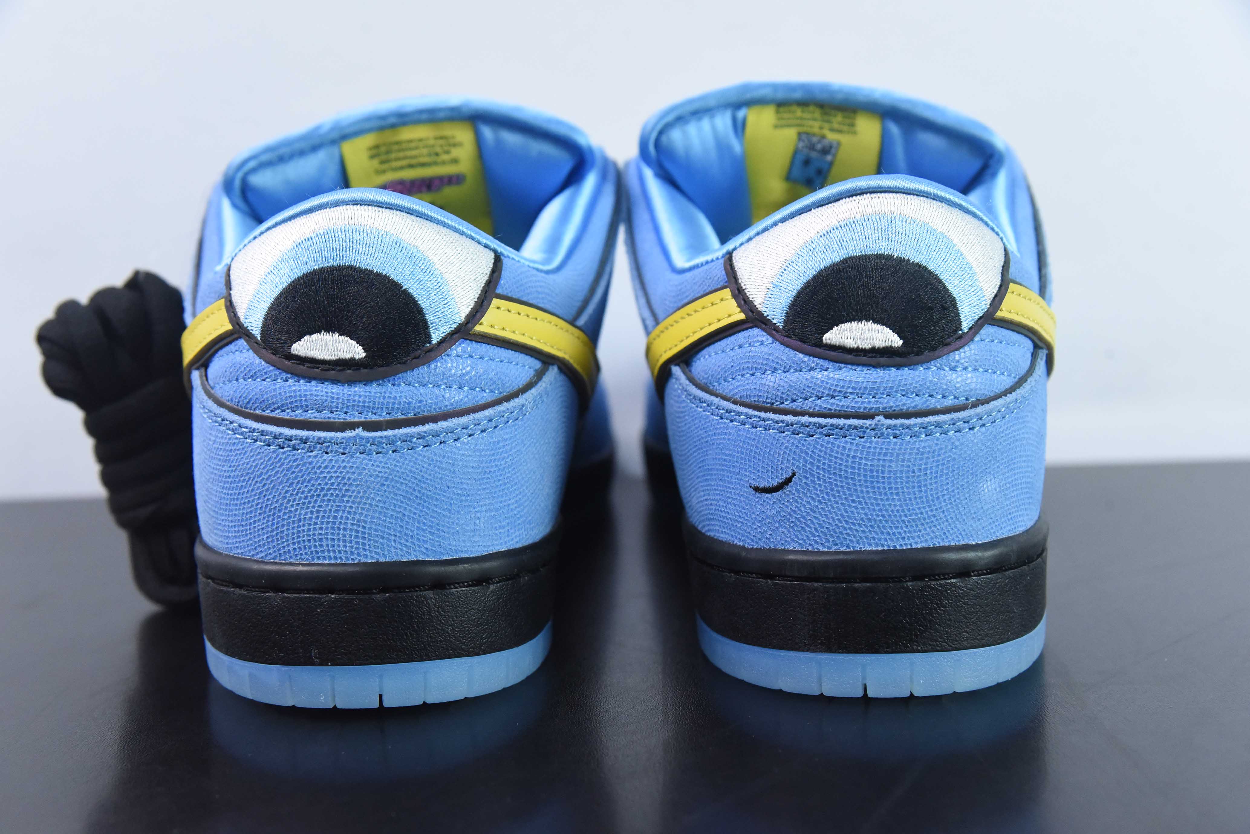 Tênis The Powerpuff Girls x Nike SB Dunk Low Bubbles
