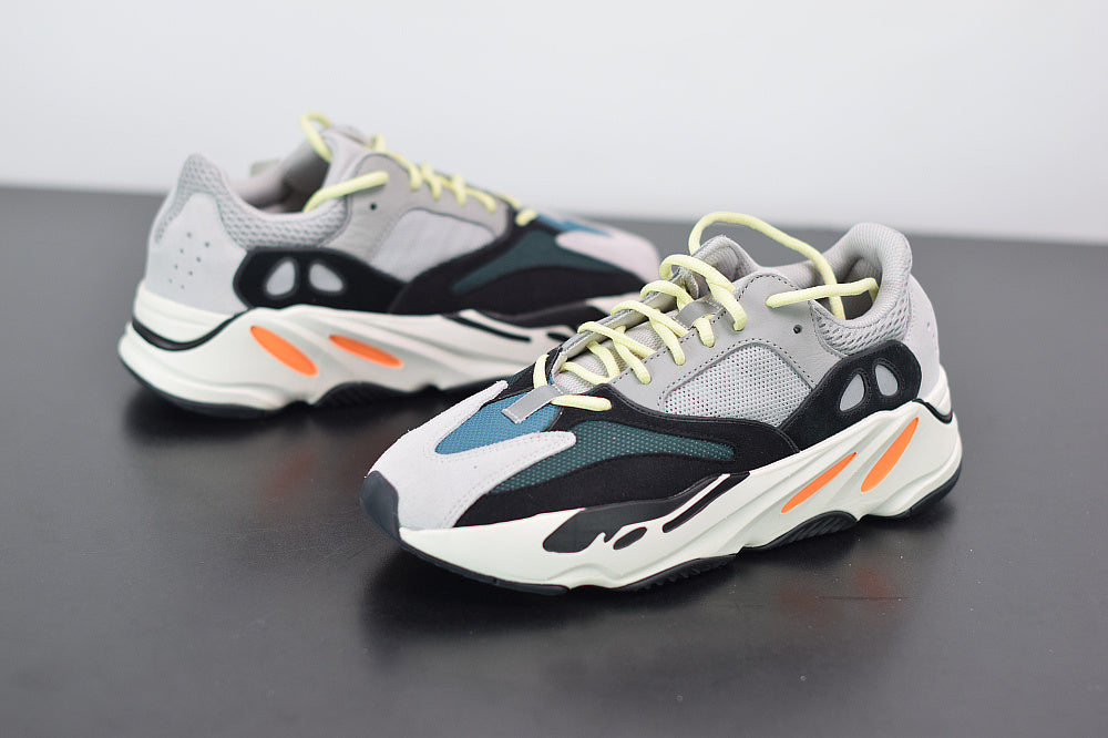 Tênis Yeezy Boost 700 Wave Runner (2017/2023)