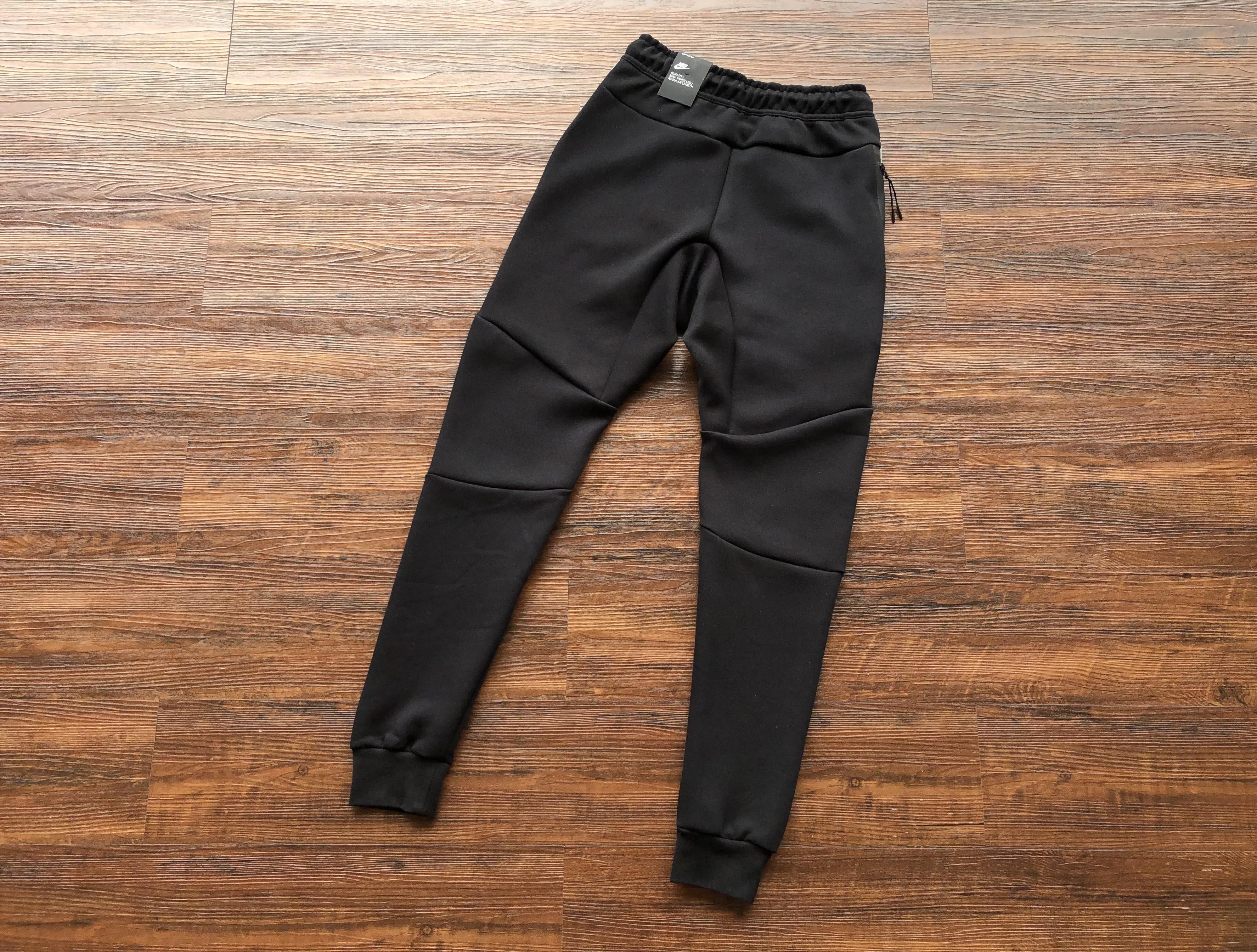 Conjunto Tech Fleece Black / Grey