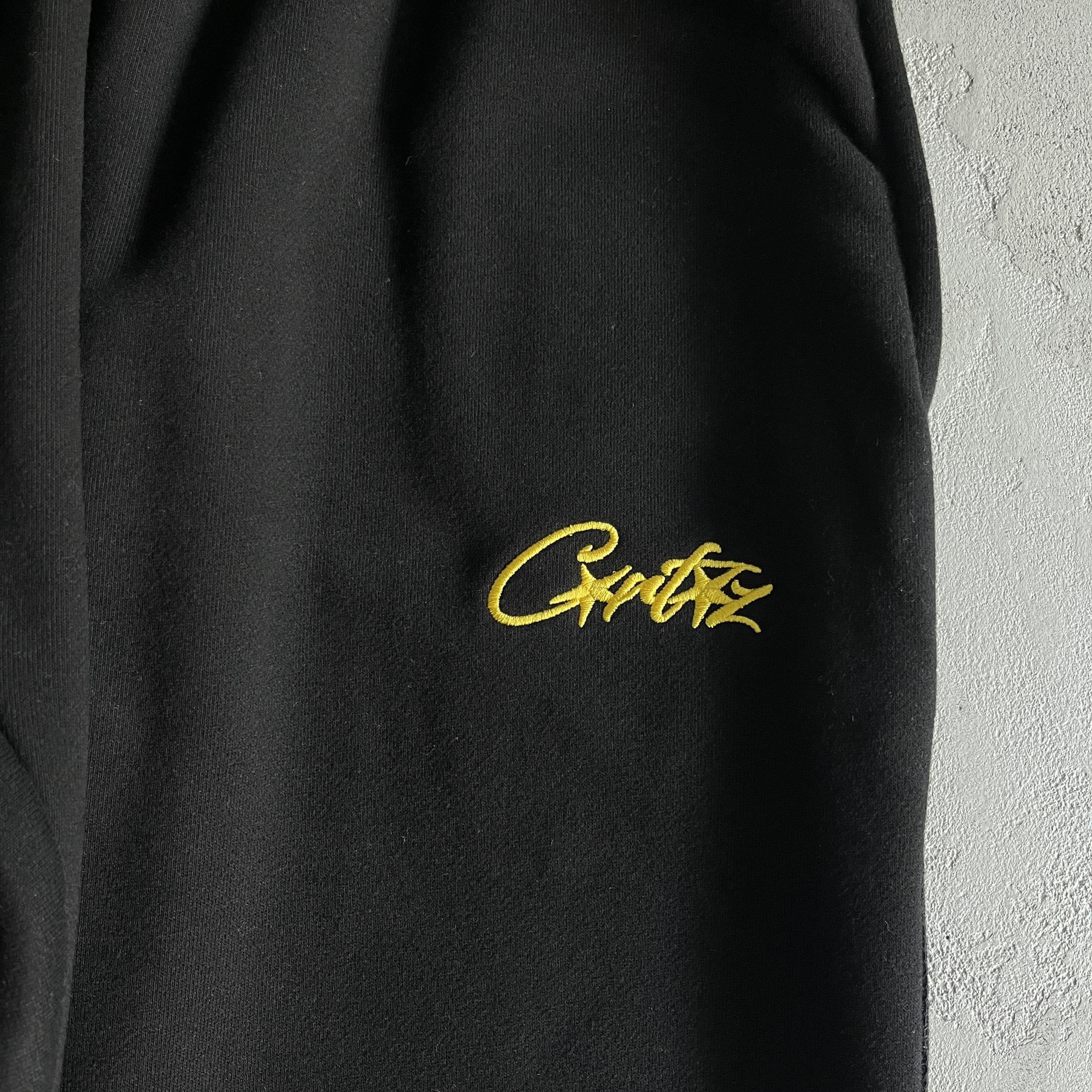 Conjunto Casaco e Calça Corteiz Alcatraz Basic Crewneck