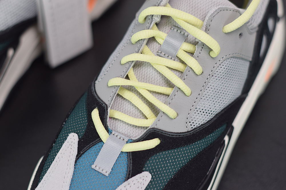 Tênis Yeezy Boost 700 Wave Runner (2017/2023)