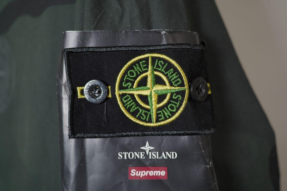 Jaqueta Stone x Supreme