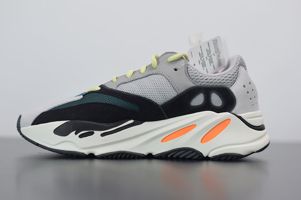 Tênis Yeezy Boost 700 Wave Runner (2017/2023)