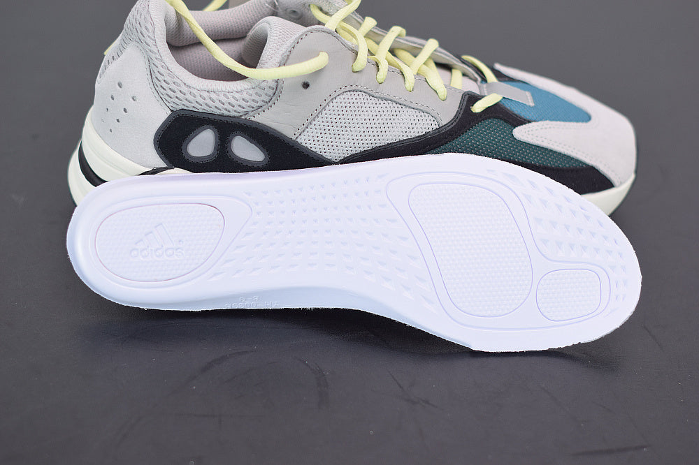 Tênis Yeezy Boost 700 Wave Runner (2017/2023)