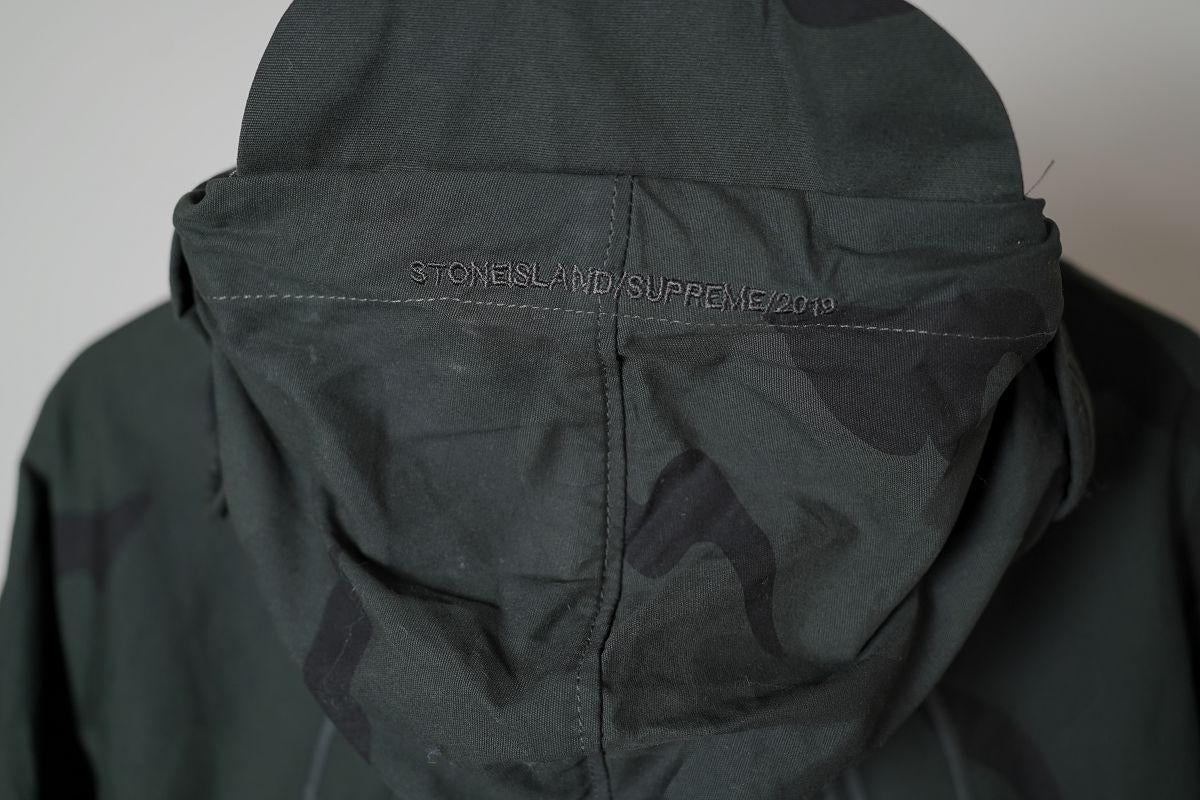 Jaqueta Stone x Supreme