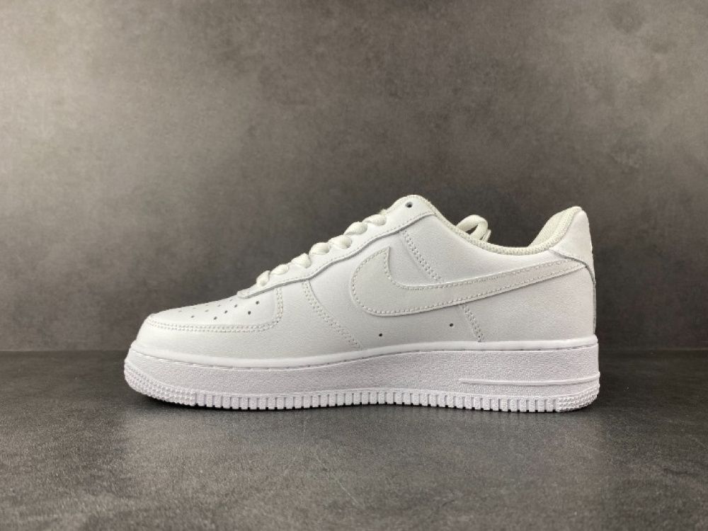 Tênis Nike Air Force 1 Low '07 White