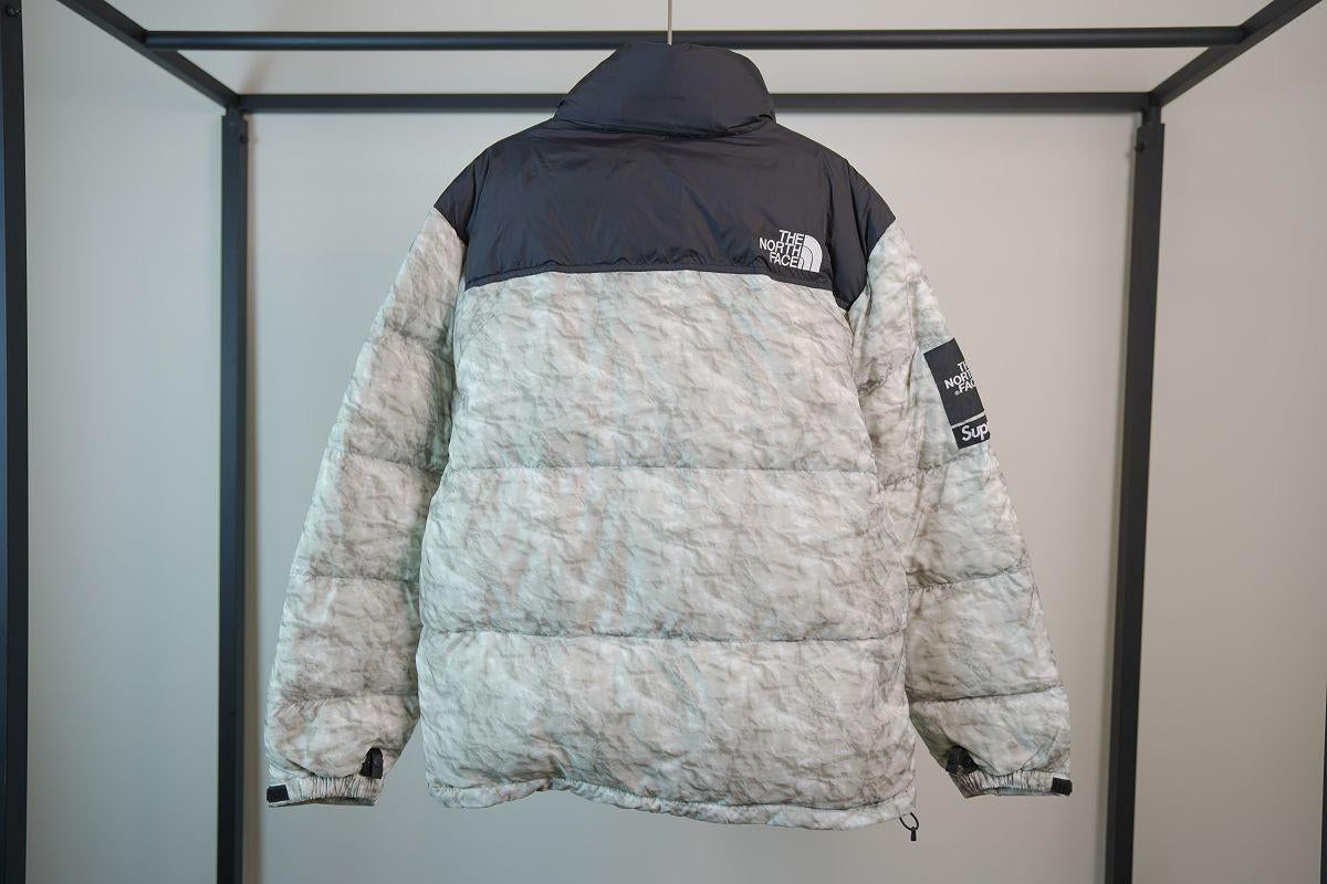 The north face nuptse 2024 supreme