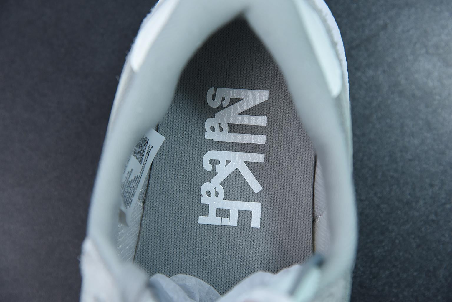Tênis Nike LD Waffle SF sacai Fragment Grey