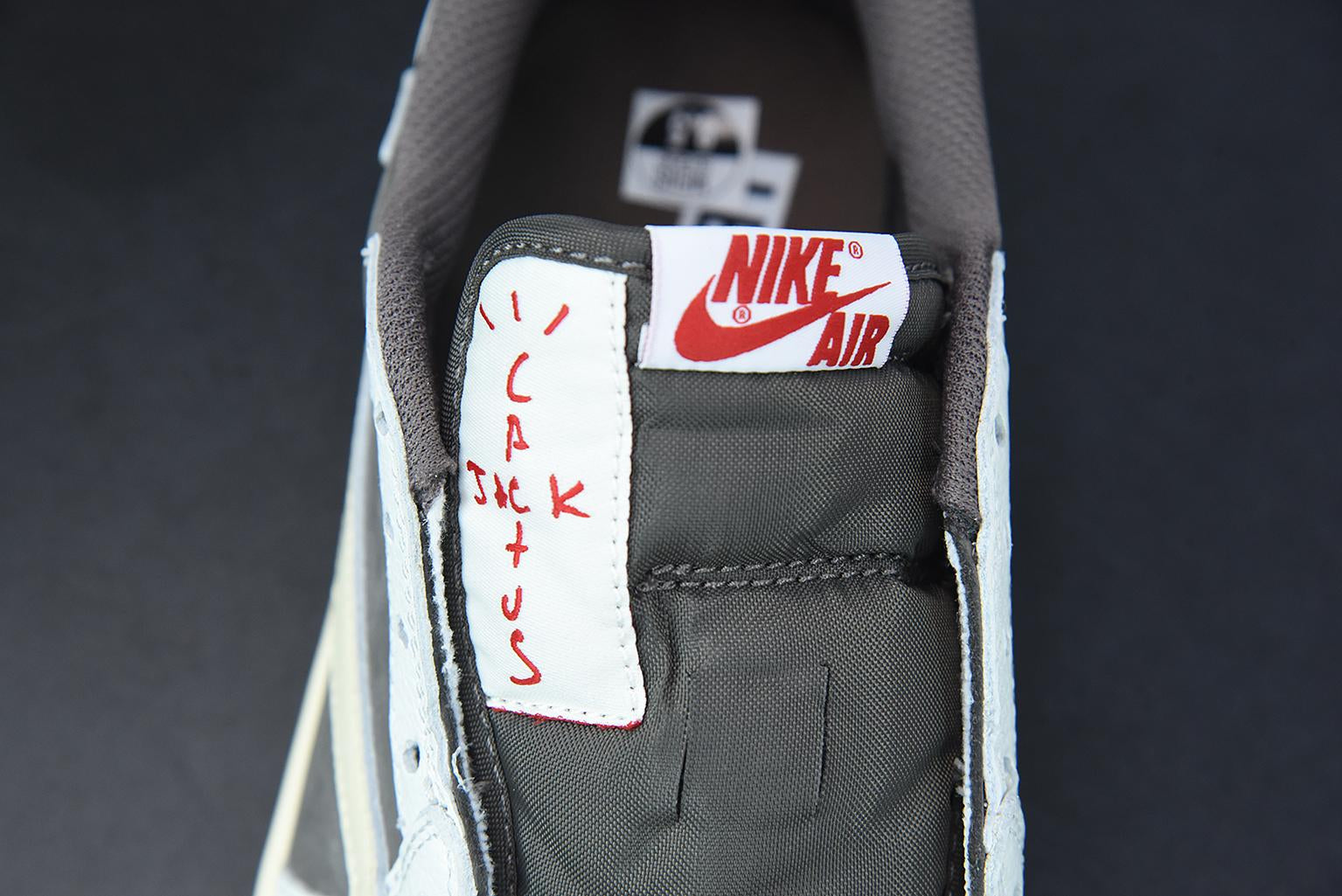 Tênis Jordan 1 Retro Low OG SP Travis Scott Olive (W)