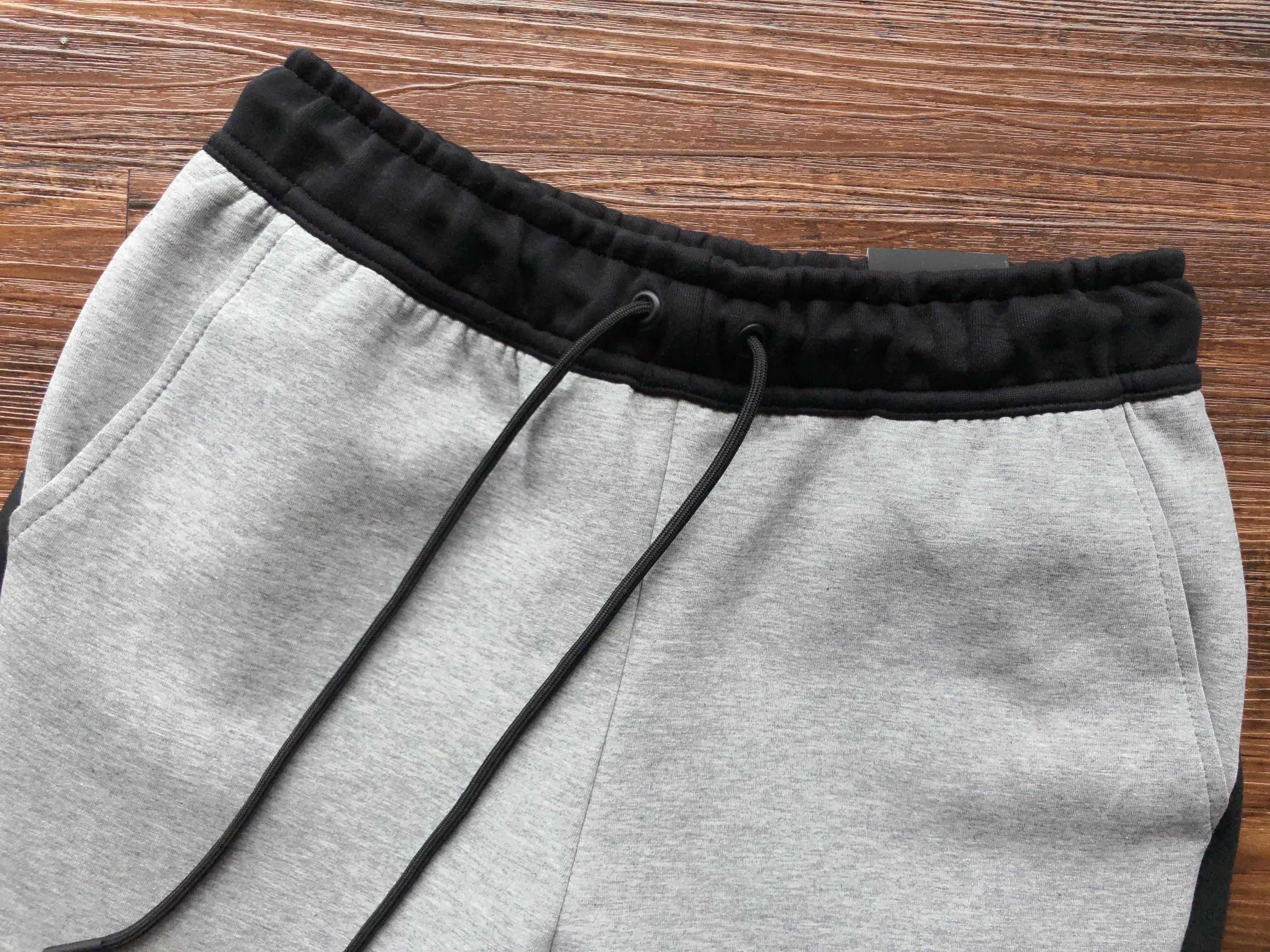 Conjunto Tech Fleece Black / Grey