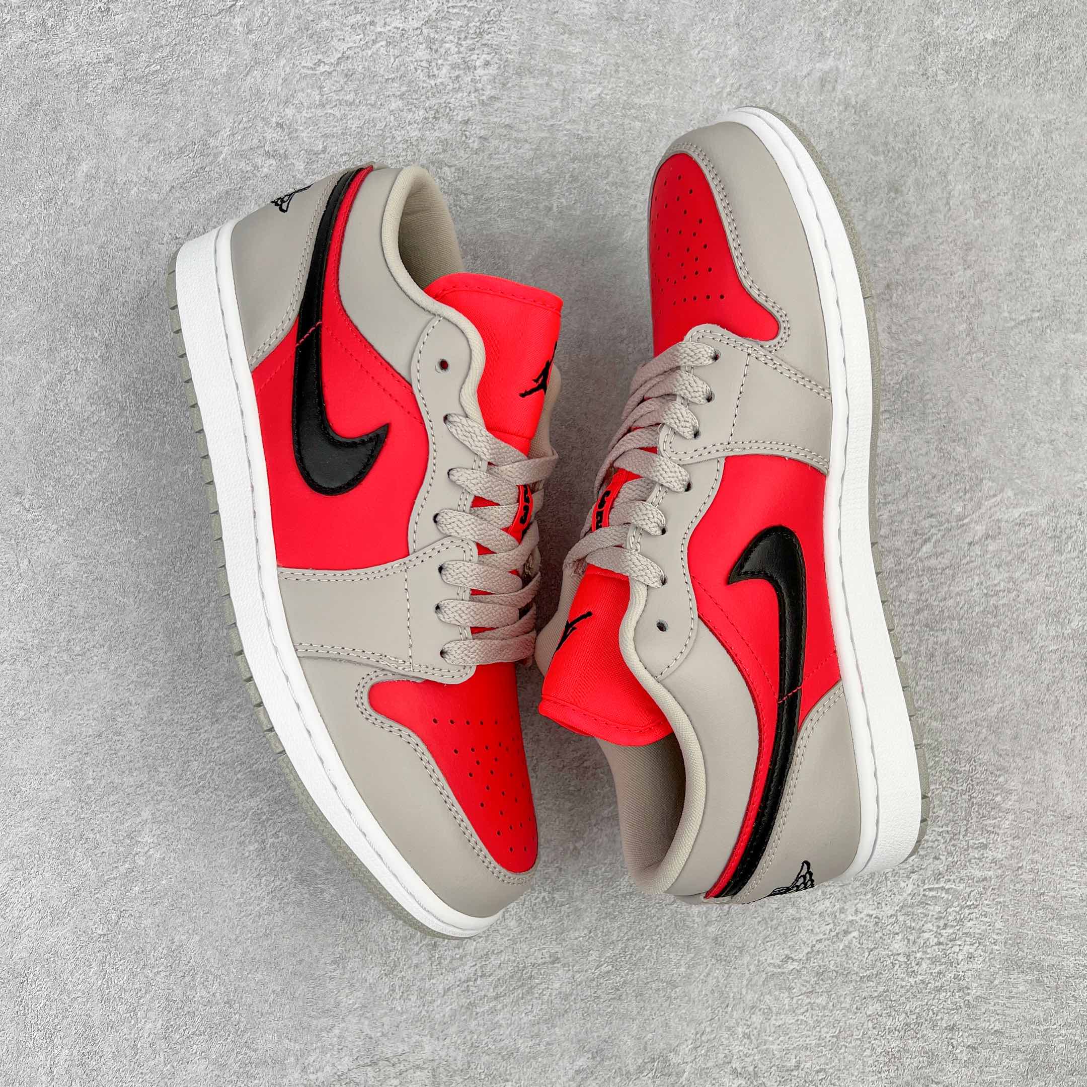 Tênis Jordan 1 Retro Low Light Iron Ore Siren Red (w)