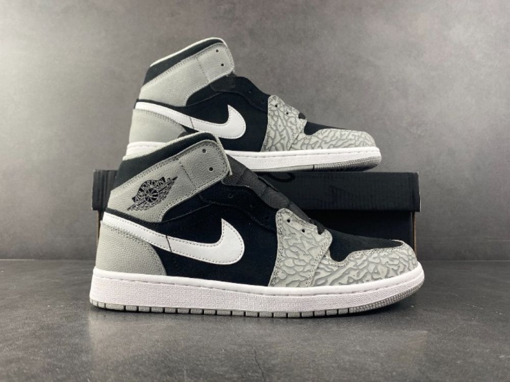 Tênis Jordan 1 Mid SE Elephant Print