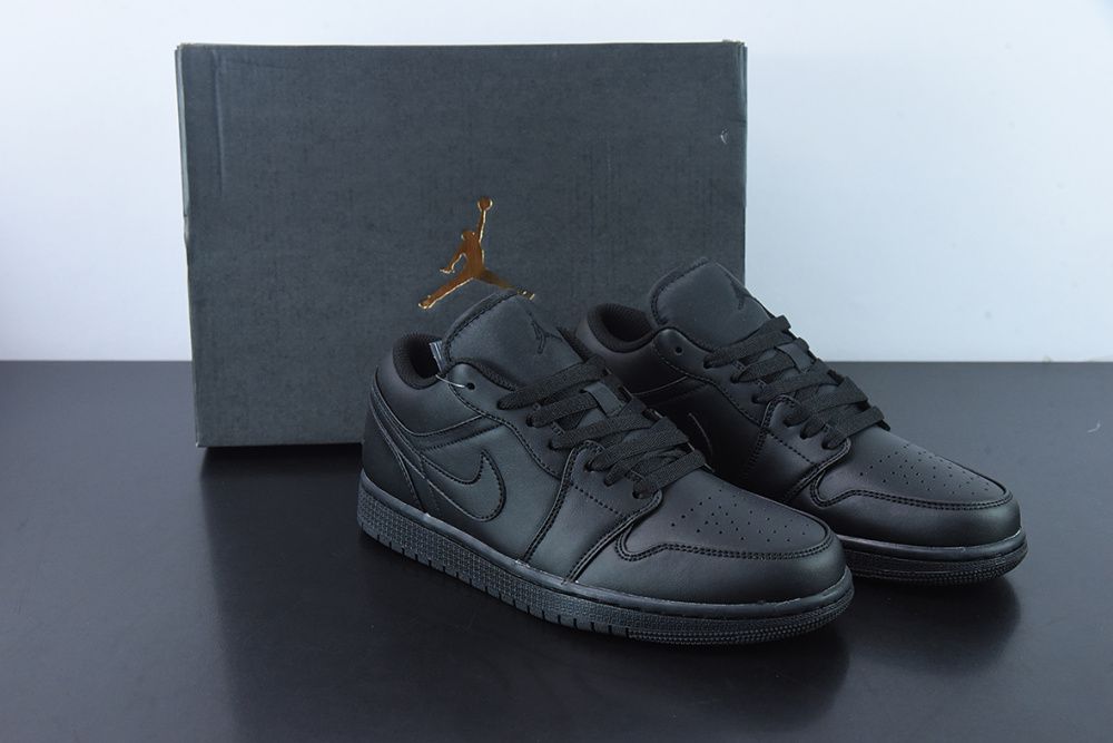 Tênis Nike Jordan 1 Low Triple Black