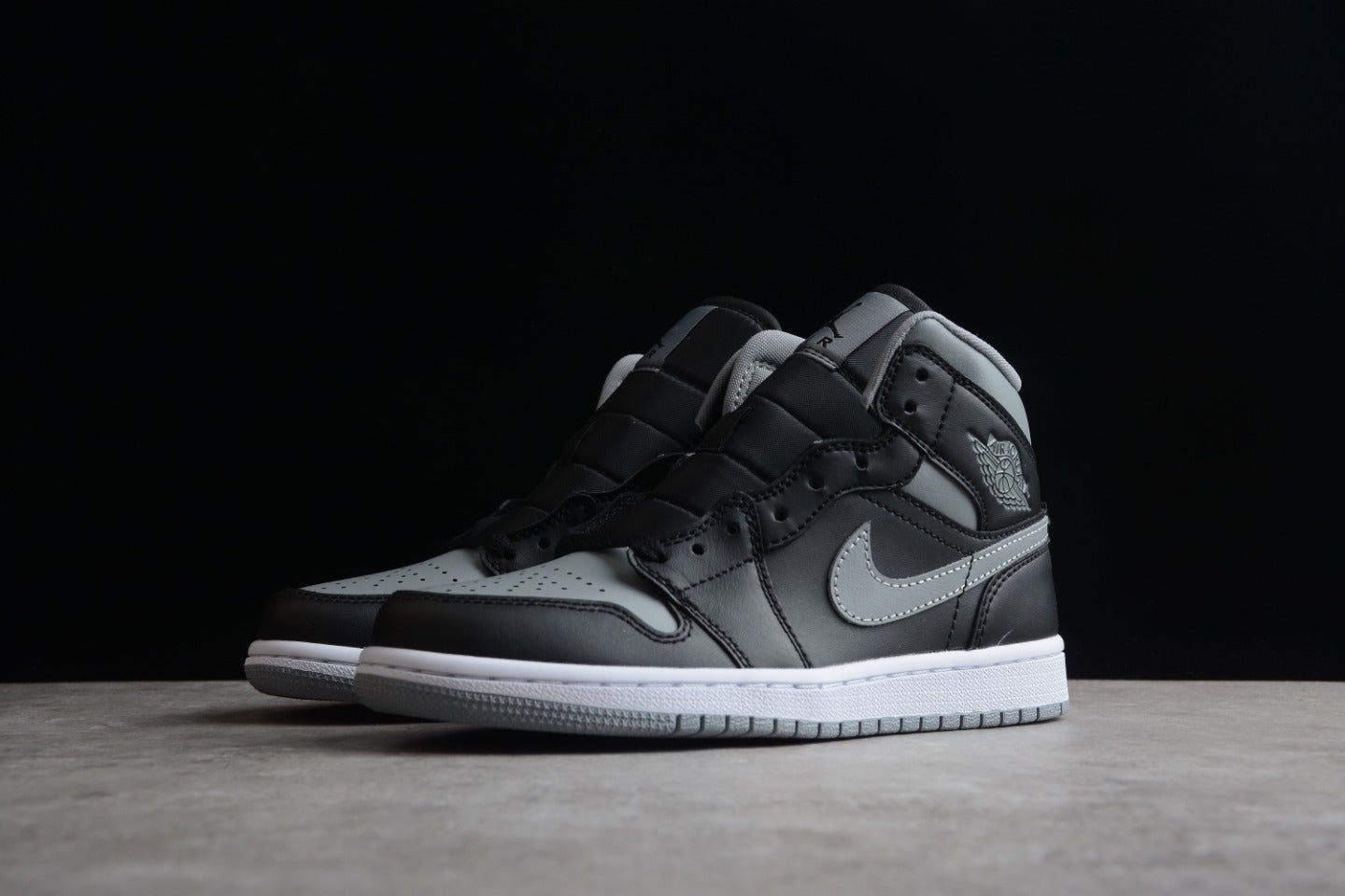 Tênis Jordan 1 Mid Shadow